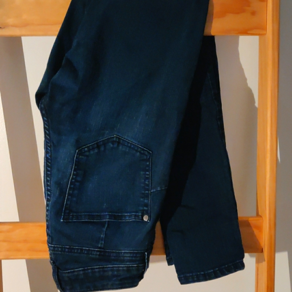 Jennifer Lopez sculpt super skinny jeans